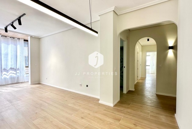 Aus zweiter Hand - Wohnung -
Torrevieja - Centro
