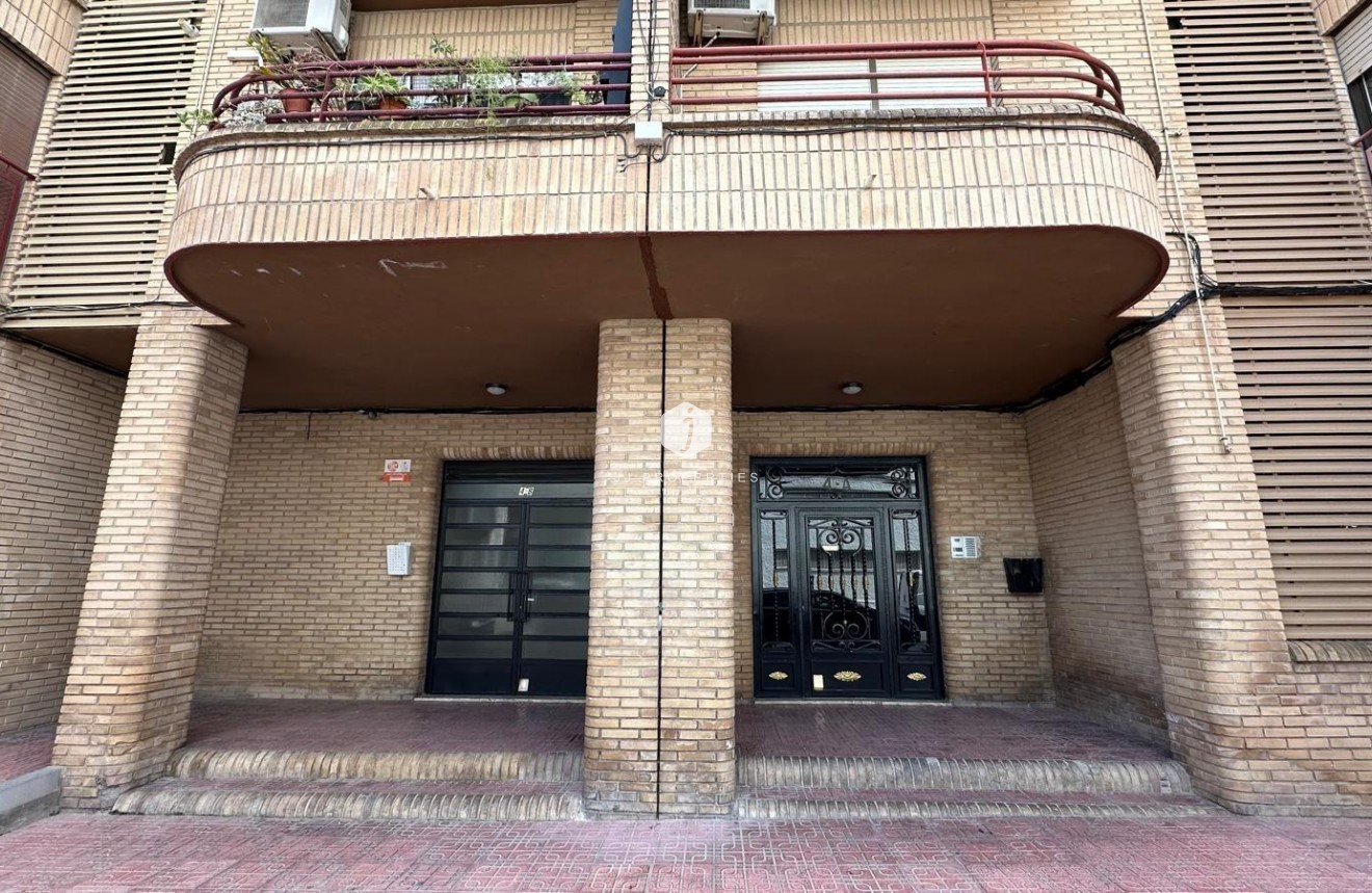 Aus zweiter Hand - Wohnung -
Torrevieja - Centro