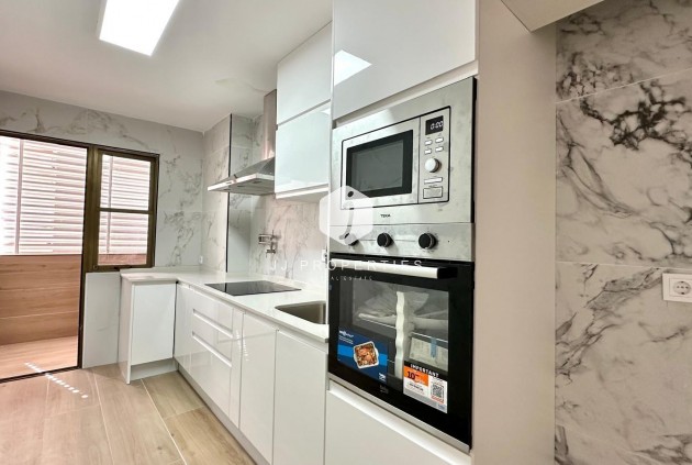 Aus zweiter Hand - Wohnung -
Torrevieja - Centro