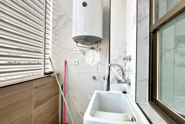 Aus zweiter Hand - Wohnung -
Torrevieja - Centro