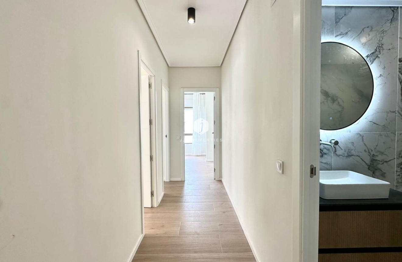 Aus zweiter Hand - Wohnung -
Torrevieja - Centro