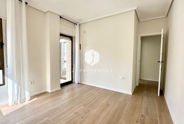 Aus zweiter Hand - Wohnung -
Torrevieja - Centro