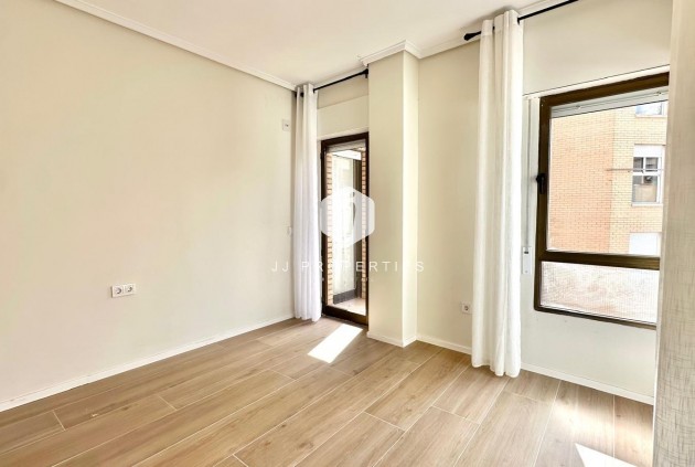 Aus zweiter Hand - Wohnung -
Torrevieja - Centro