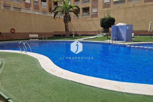 Tweedehands - Appartement / flat -
Torrevieja - Centro