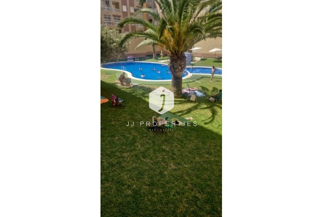 Tweedehands - Appartement / flat -
Torrevieja - Centro