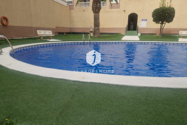 Tweedehands - Appartement / flat -
Torrevieja - Centro