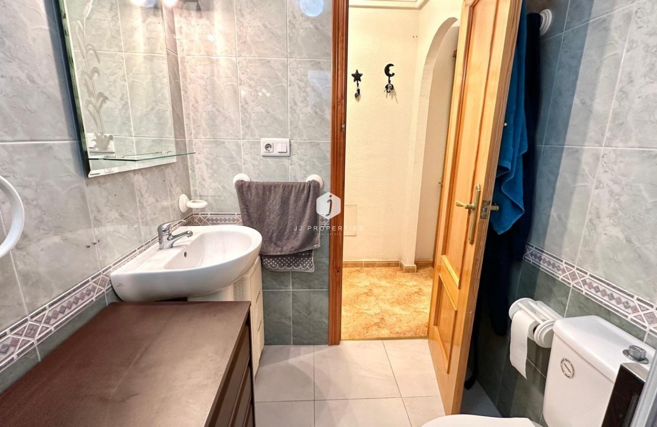 Tweedehands - Appartement / flat -
Torrevieja - Centro