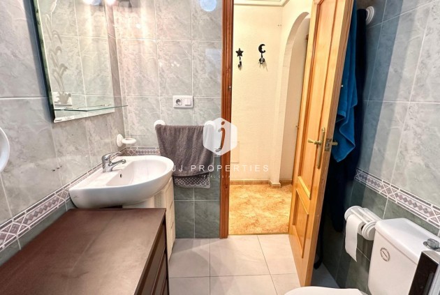 Tweedehands - Appartement / flat -
Torrevieja - Centro