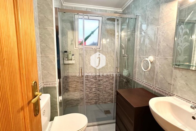 Tweedehands - Appartement / flat -
Torrevieja - Centro