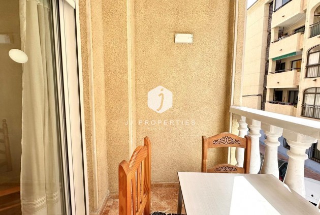 Tweedehands - Appartement / flat -
Torrevieja - Centro
