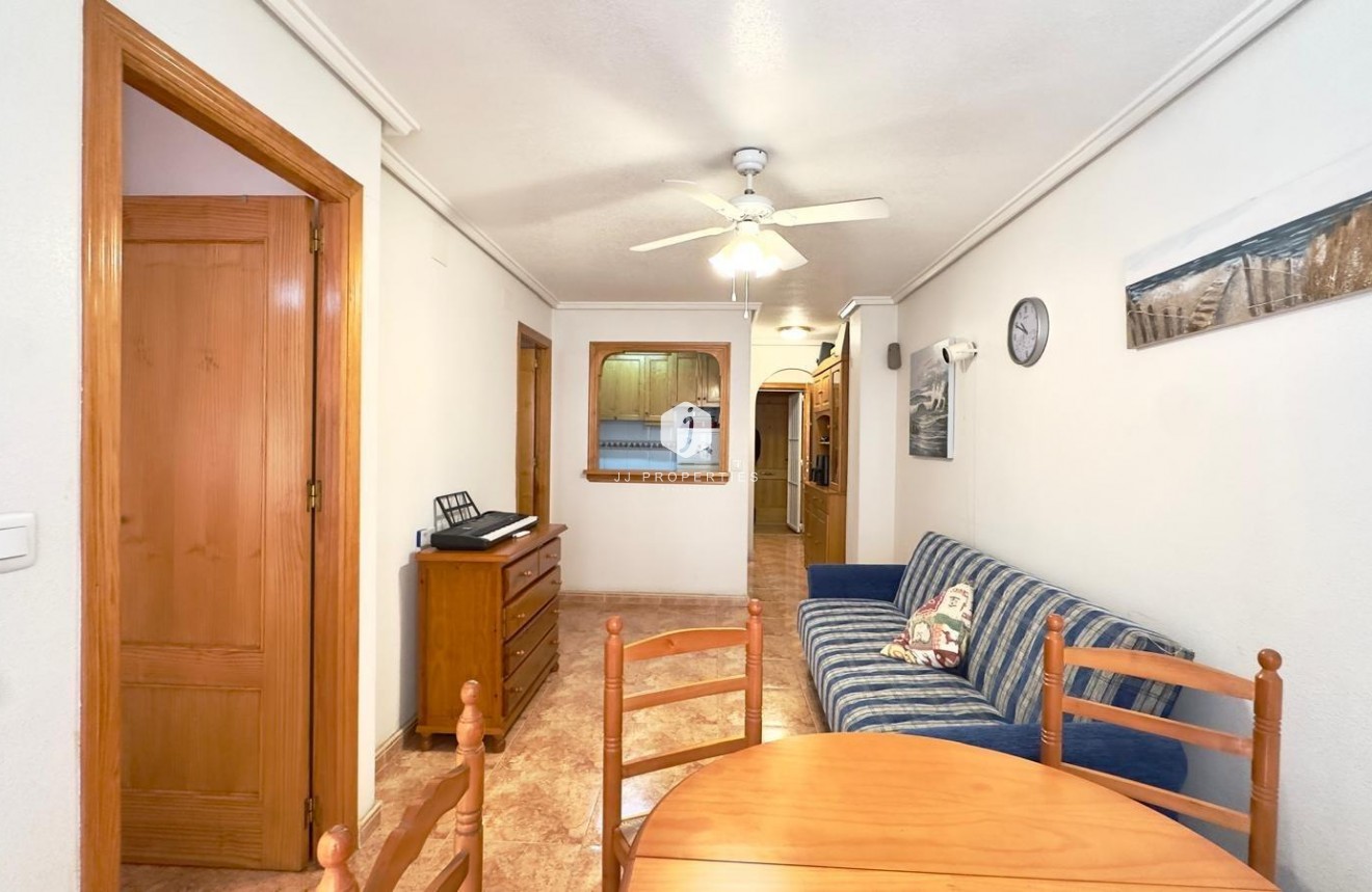 Tweedehands - Appartement / flat -
Torrevieja - Centro