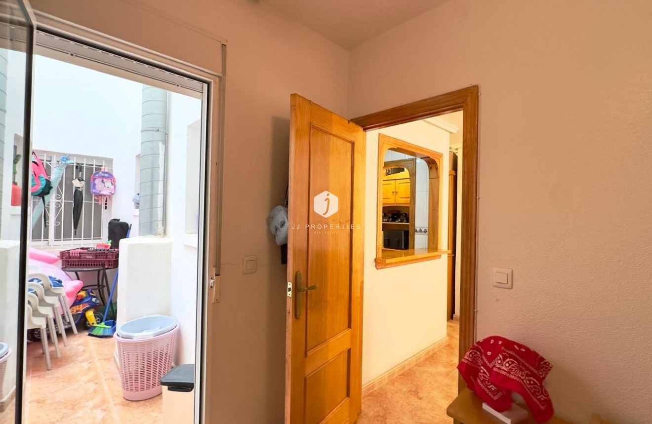 Tweedehands - Appartement / flat -
Torrevieja - Centro