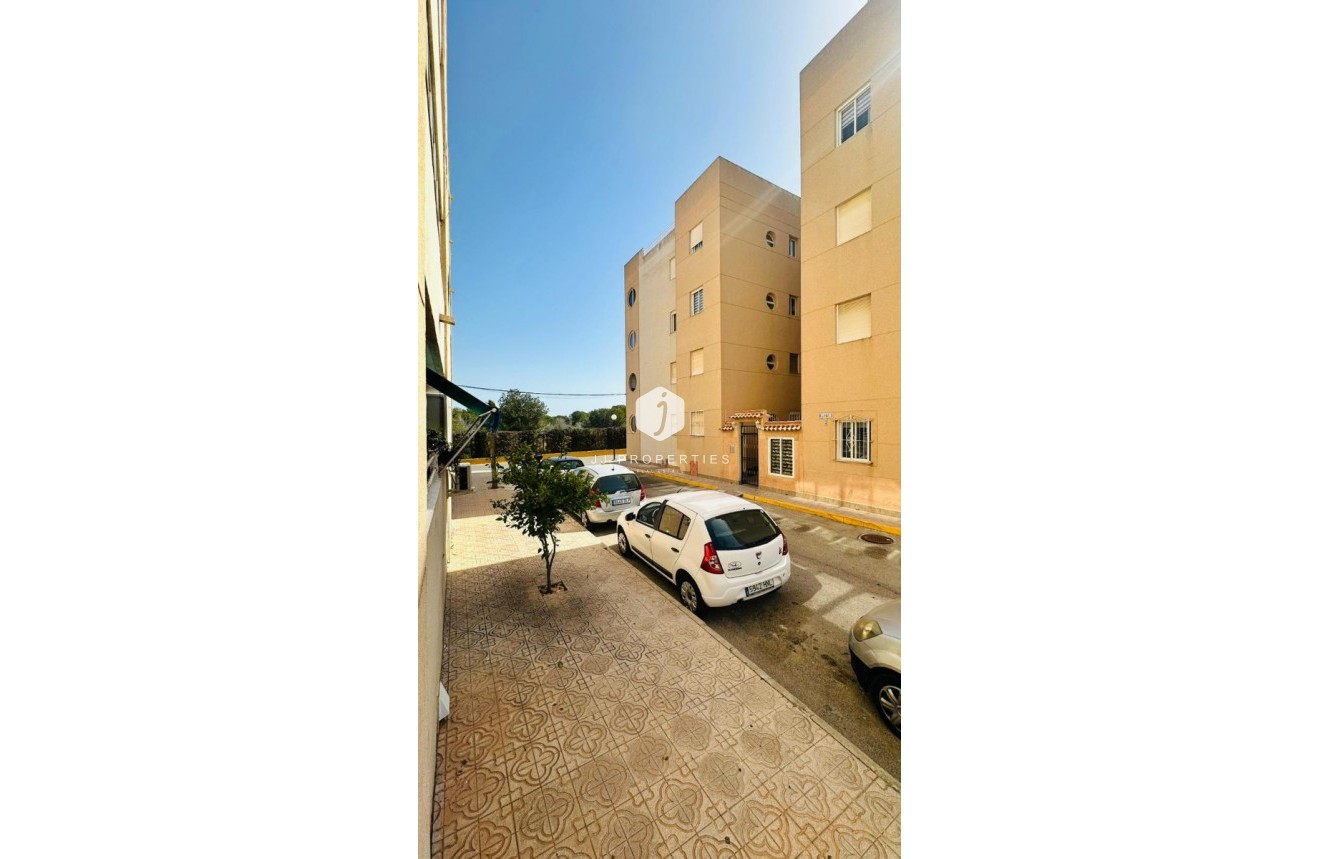 D'occasion - Appartement -
Torrevieja - Costa Blanca