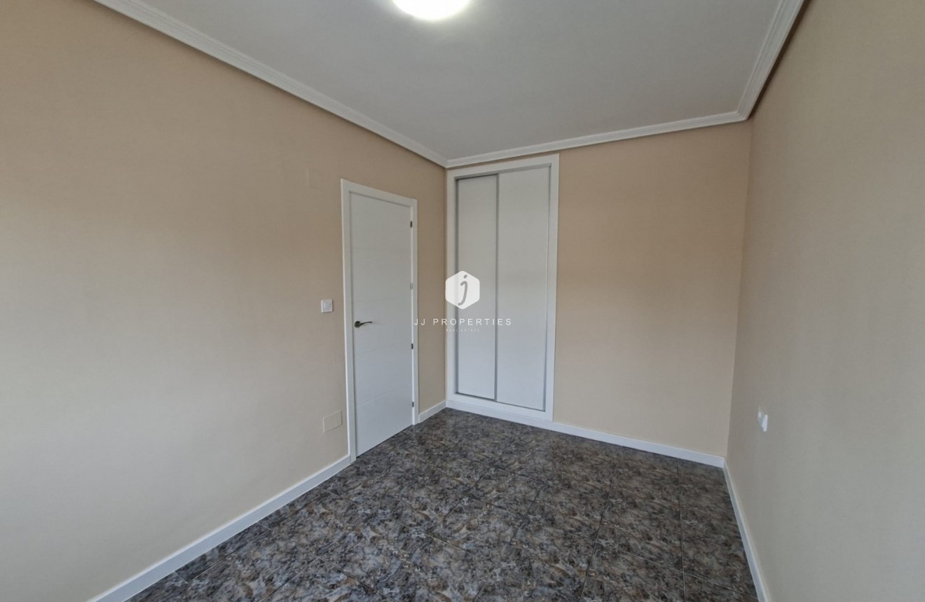 Aus zweiter Hand - Wohnung -
Orihuela Costa - Costa Blanca