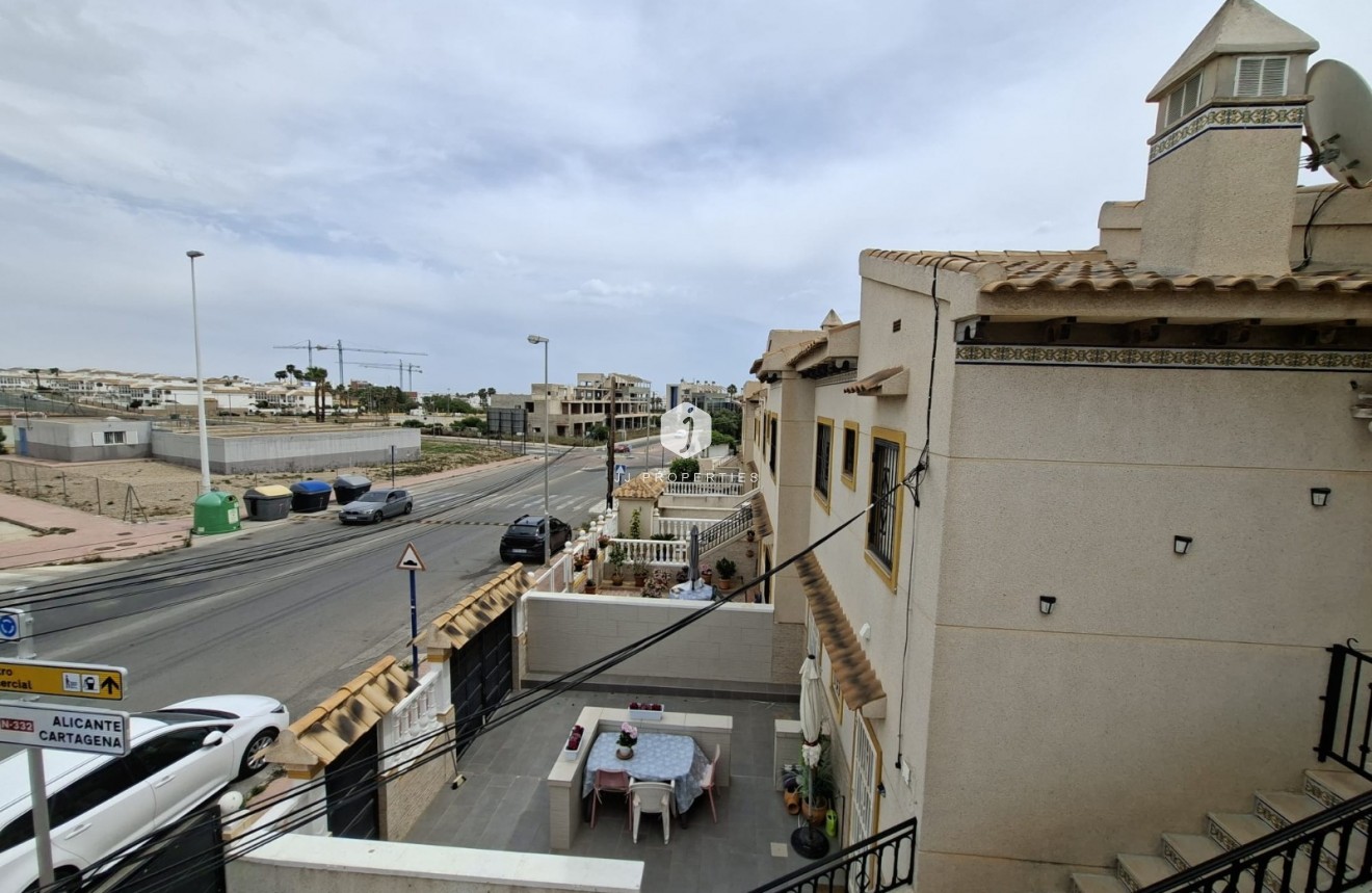 Aus zweiter Hand - Wohnung -
Orihuela Costa - Costa Blanca