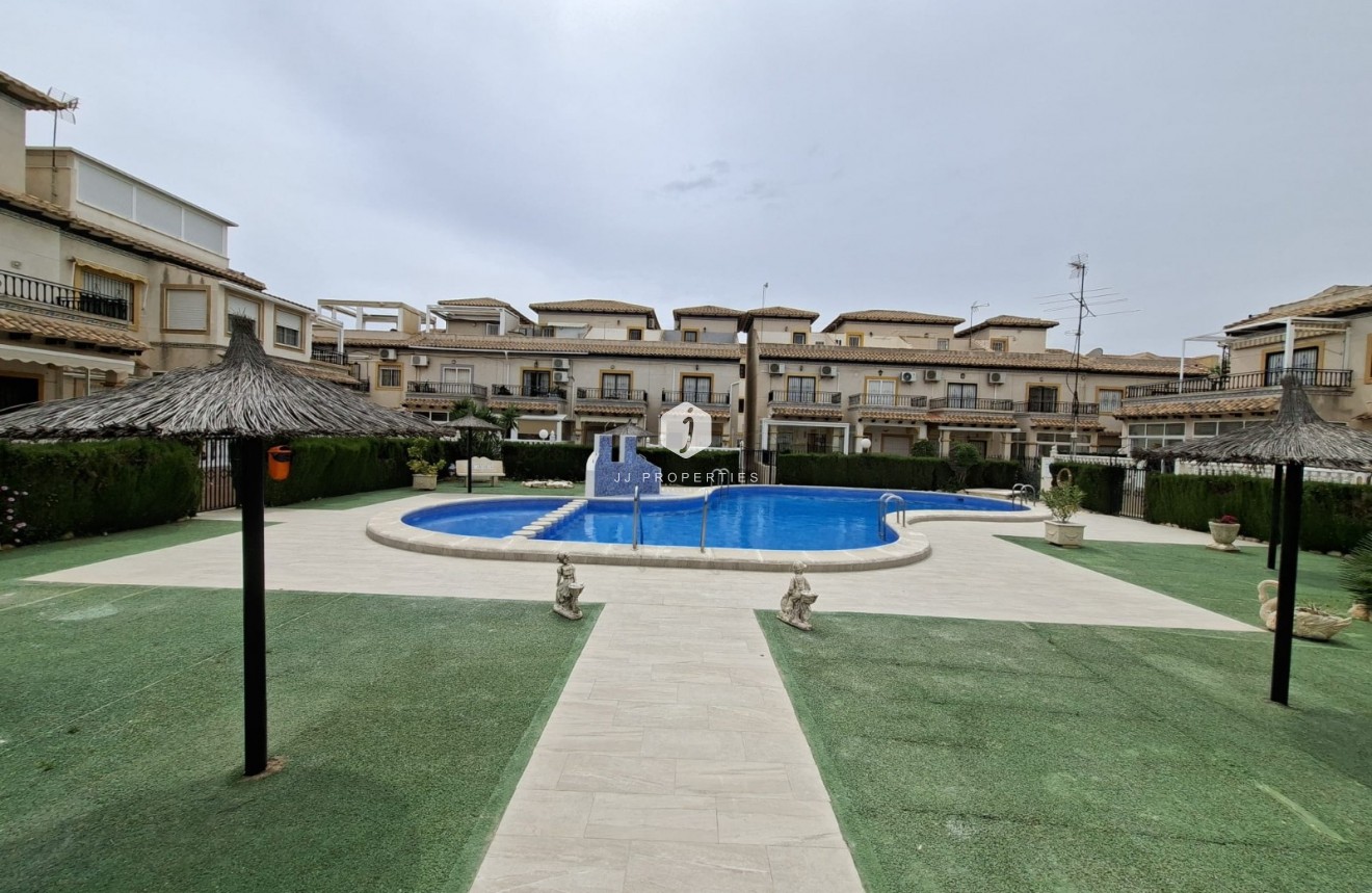 Aus zweiter Hand - Wohnung -
Orihuela Costa - Costa Blanca