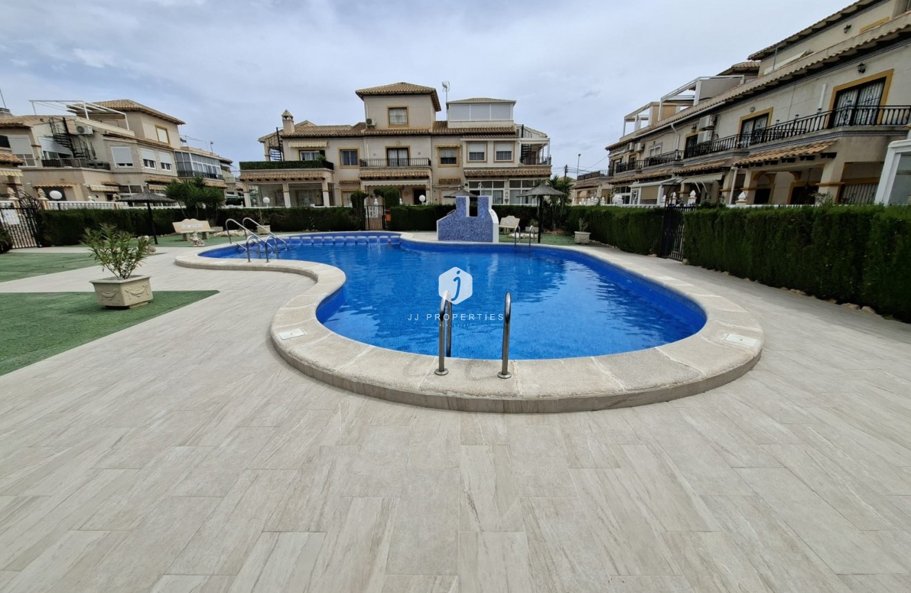Aus zweiter Hand - Wohnung -
Orihuela Costa - Costa Blanca