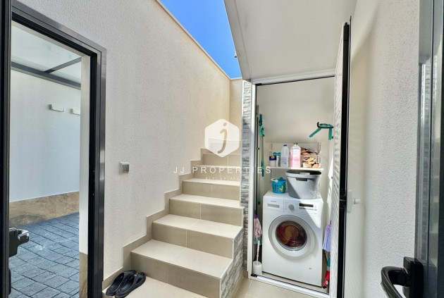 Resale - Villa -
San Miguel de Salinas - Bellavista