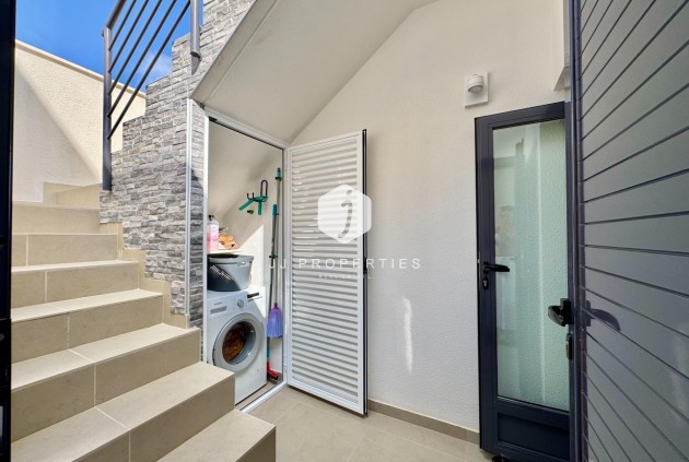 Resale - Villa -
San Miguel de Salinas - Bellavista
