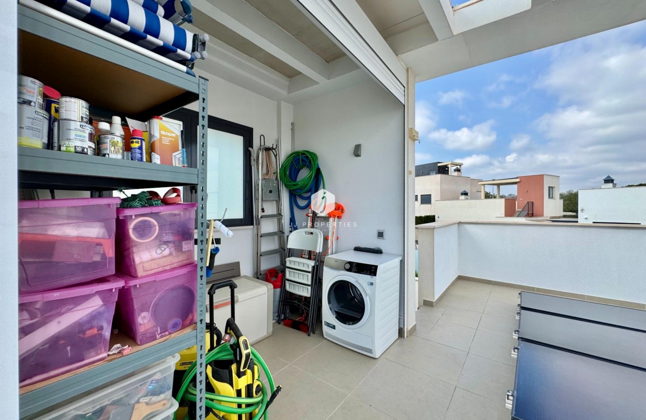 Resale - Villa -
San Miguel de Salinas - Bellavista