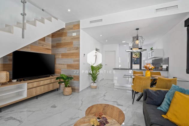 Resale - Villa -
Torrevieja - Costa Blanca