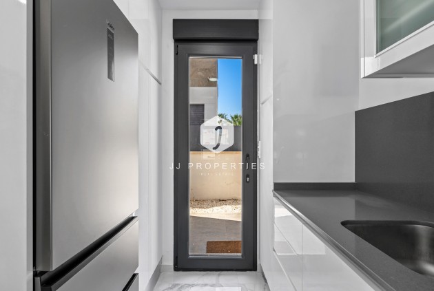 Resale - Villa -
Torrevieja - Costa Blanca