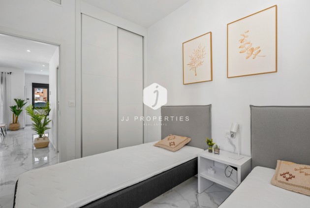 Resale - Villa -
Torrevieja - Costa Blanca
