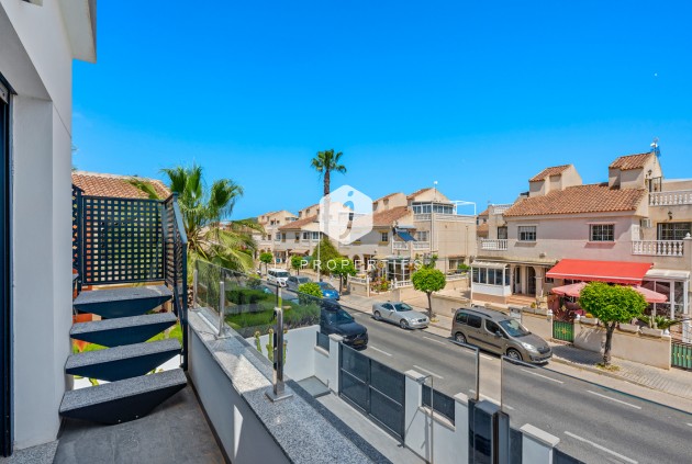 Resale - Villa -
Torrevieja - Costa Blanca