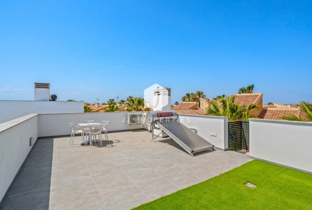 Resale - Villa -
Torrevieja - Costa Blanca