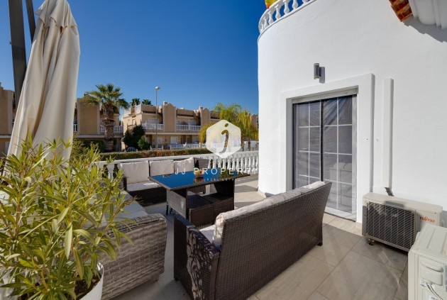 Resale - Chalet -
Orihuela Costa - Las Filipinas