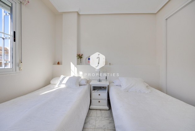 Resale - Chalet -
Orihuela Costa - Las Filipinas