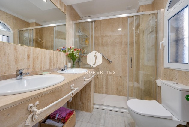 Resale - Chalet -
Orihuela Costa - Las Filipinas