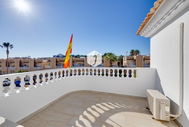 Resale - Chalet -
Orihuela Costa - Las Filipinas