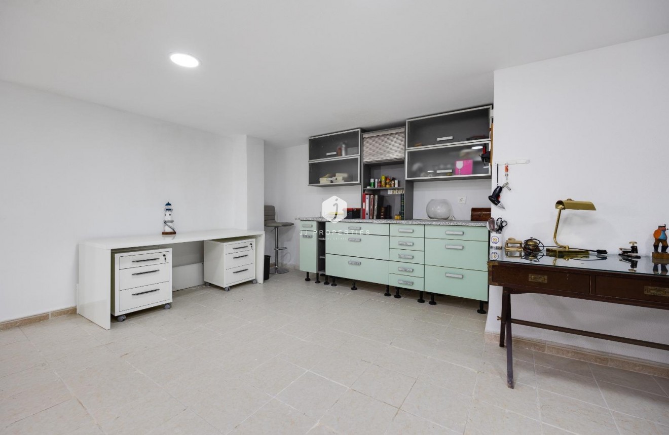 Resale - Chalet -
Orihuela Costa - Las Filipinas