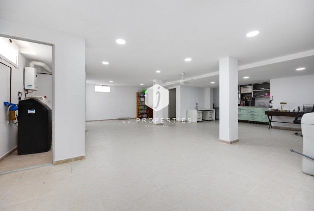 Resale - Chalet -
Orihuela Costa - Las Filipinas