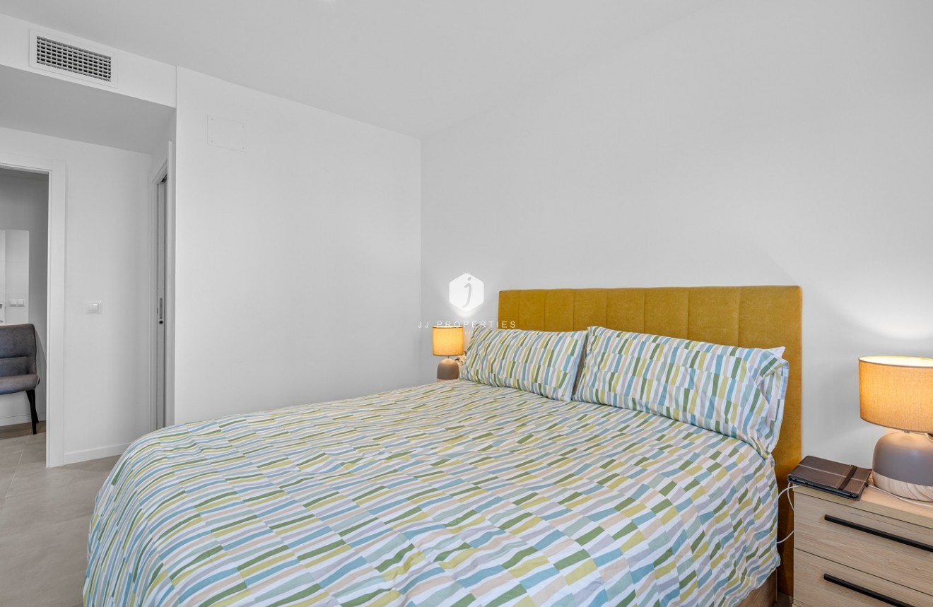 Resale - Apartment / flat -
Dehesa de Campoamor - Costa Blanca