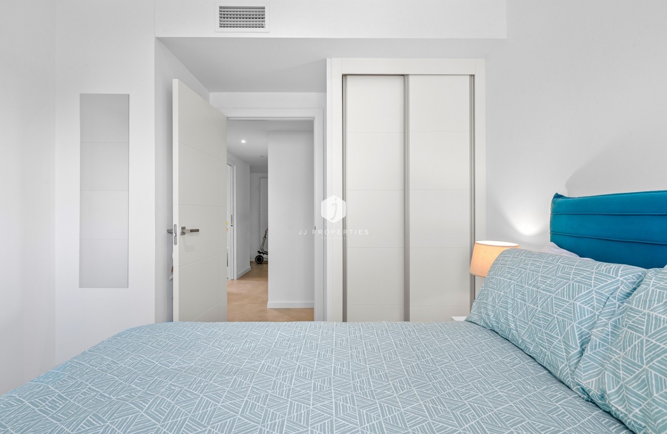Resale - Apartment / flat -
Dehesa de Campoamor - Costa Blanca