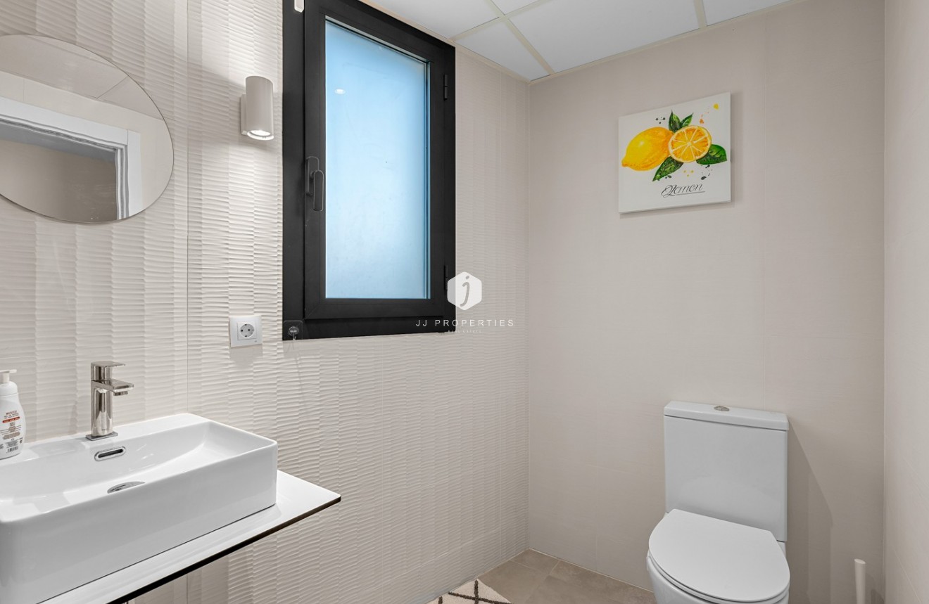 Resale - Apartment / flat -
Dehesa de Campoamor - Costa Blanca