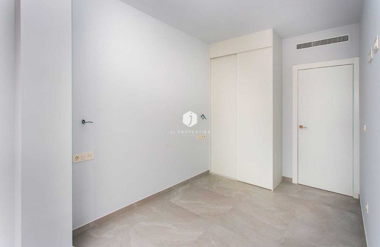 Tweedehands - Appartement / flat -
Torrevieja - Costa Blanca