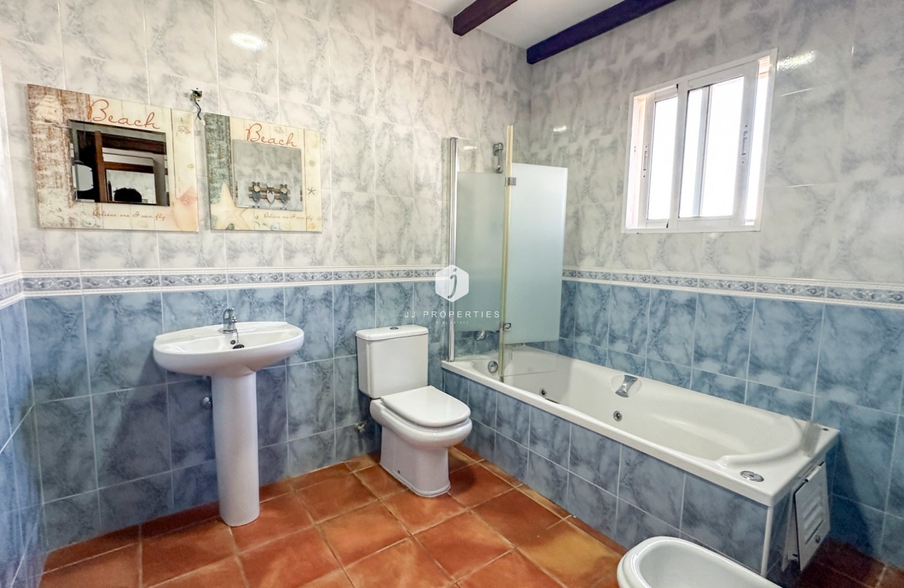 Resale - Chalet -
San Miguel de Salinas - Inland