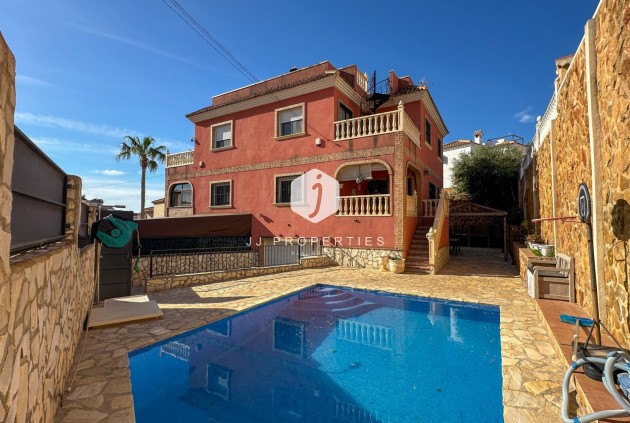 Resale - Chalet -
San Miguel de Salinas - Inland