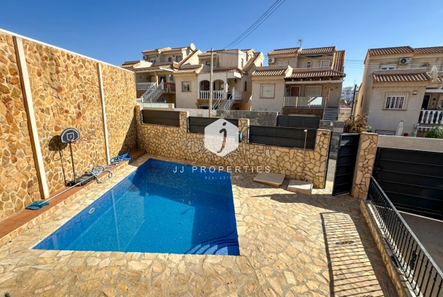 Resale - Chalet -
San Miguel de Salinas - Inland