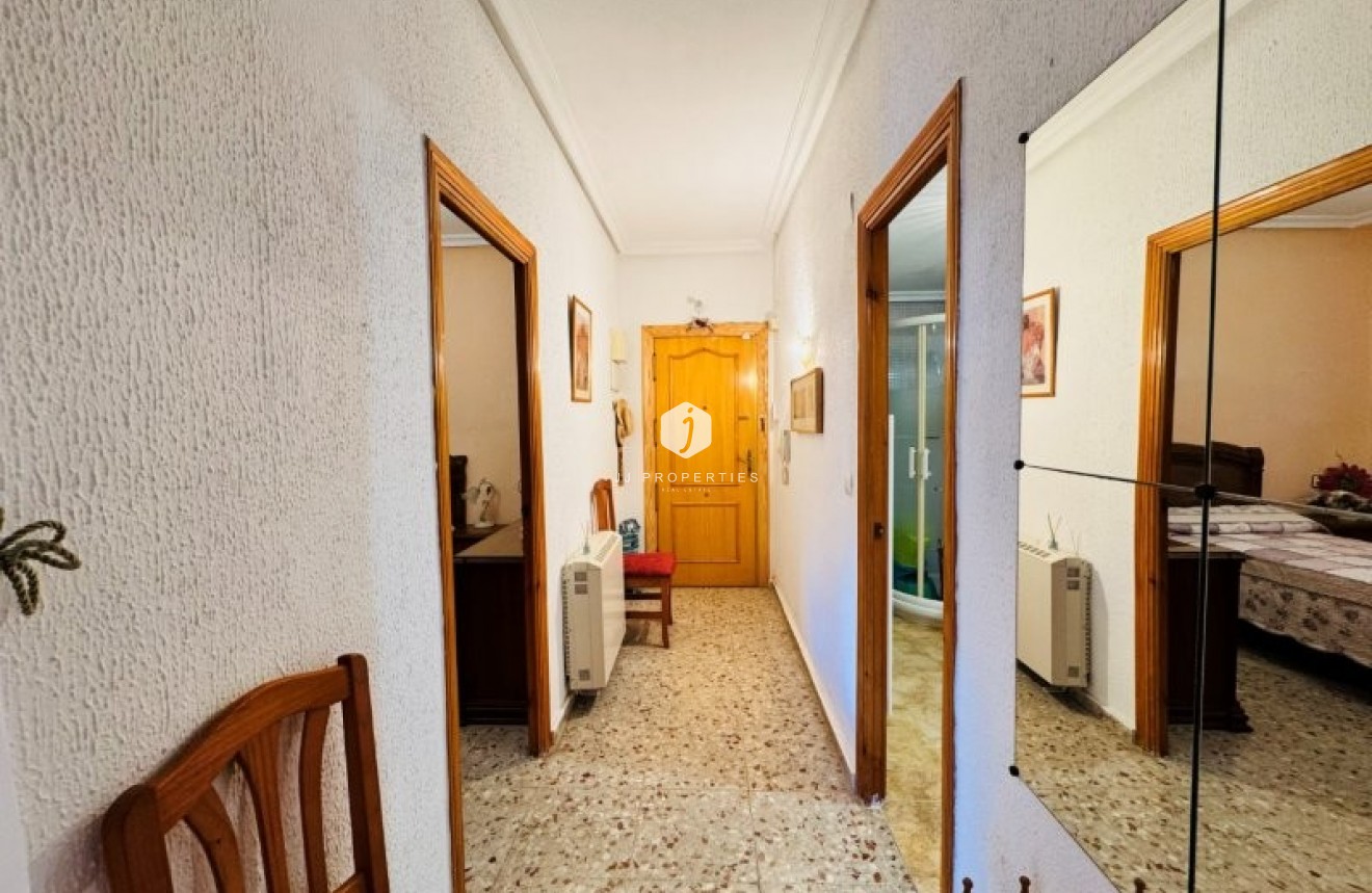 Resale - Apartment / flat -
La Mata - Costa Blanca