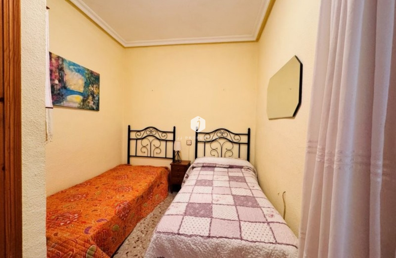 Resale - Apartment / flat -
La Mata - Costa Blanca
