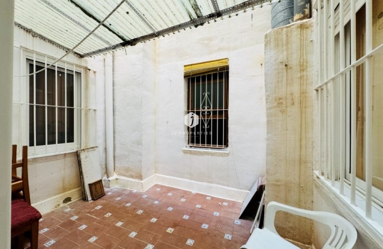 Resale - Apartment / flat -
La Mata - Costa Blanca