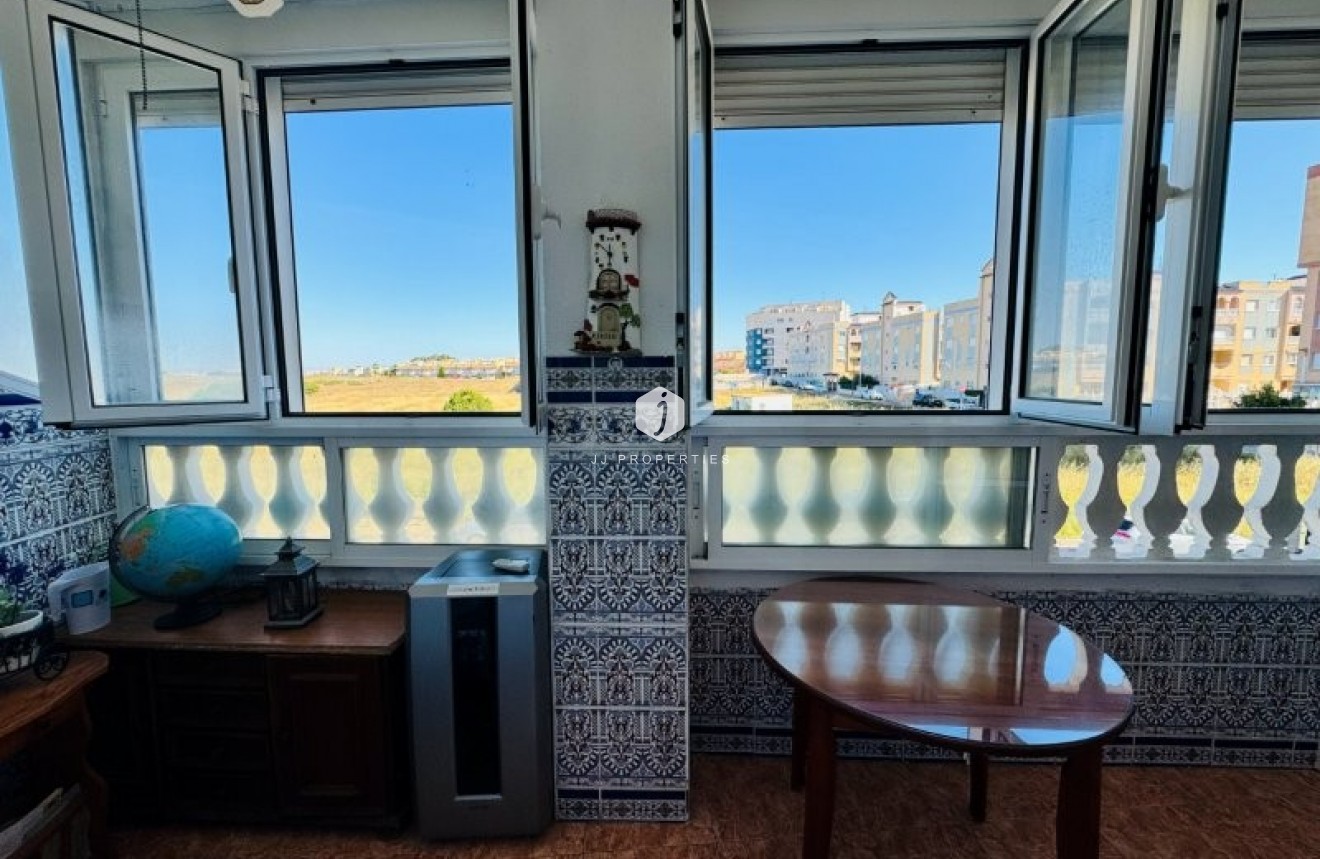 Resale - Apartment / flat -
La Mata - Costa Blanca