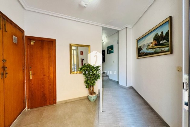 Resale - Apartment / flat -
La Mata - Costa Blanca