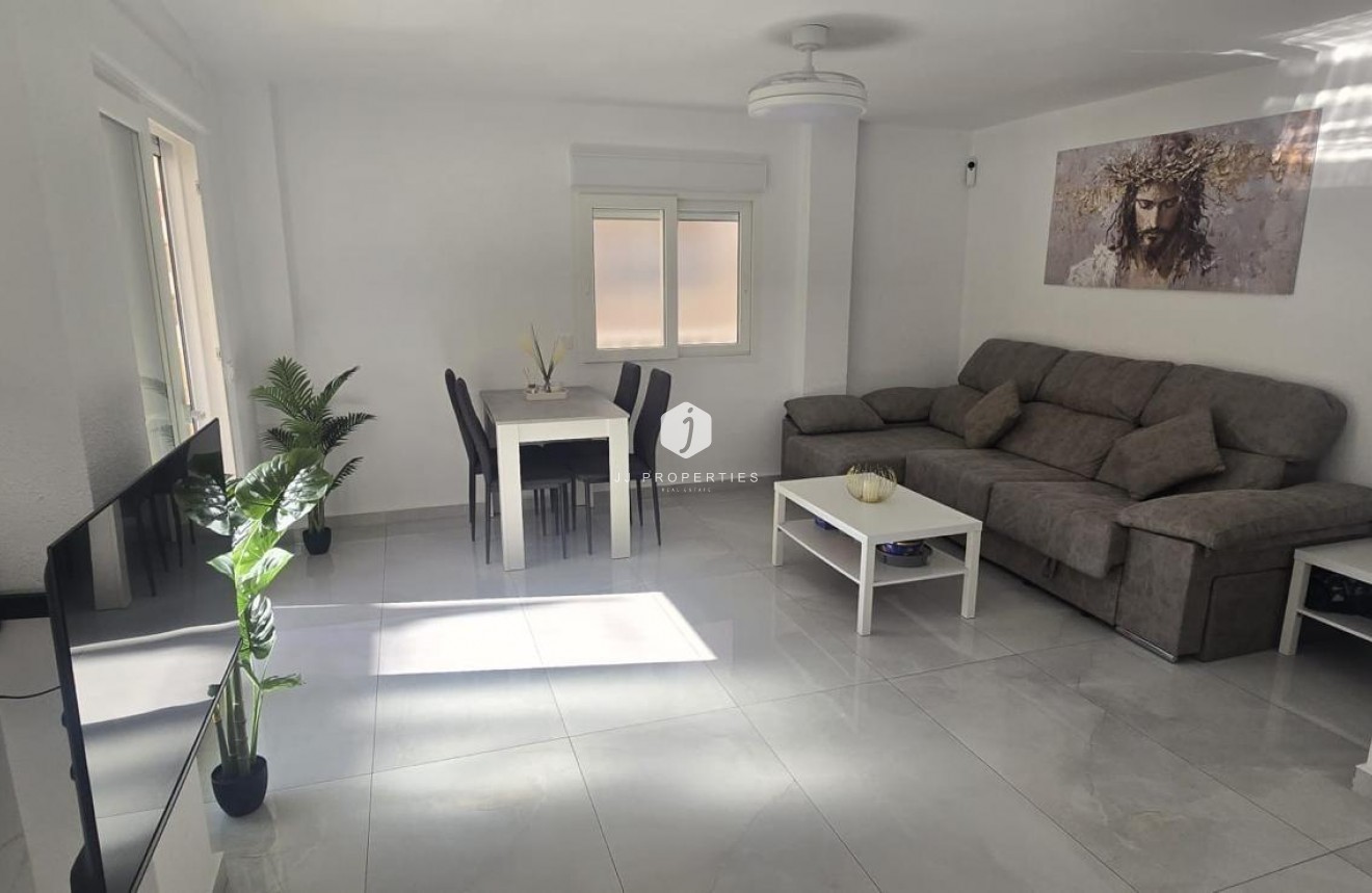 Tweedehands - Appartement / flat -
Torrevieja - Acequion