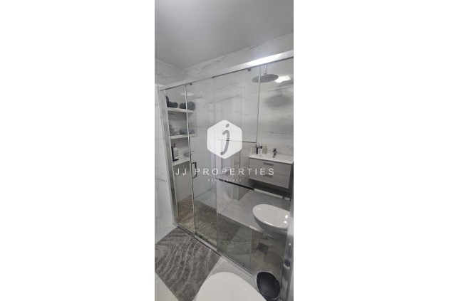 Tweedehands - Appartement / flat -
Torrevieja - Acequion