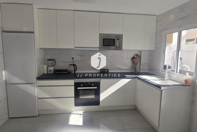 Tweedehands - Appartement / flat -
Torrevieja - Acequion